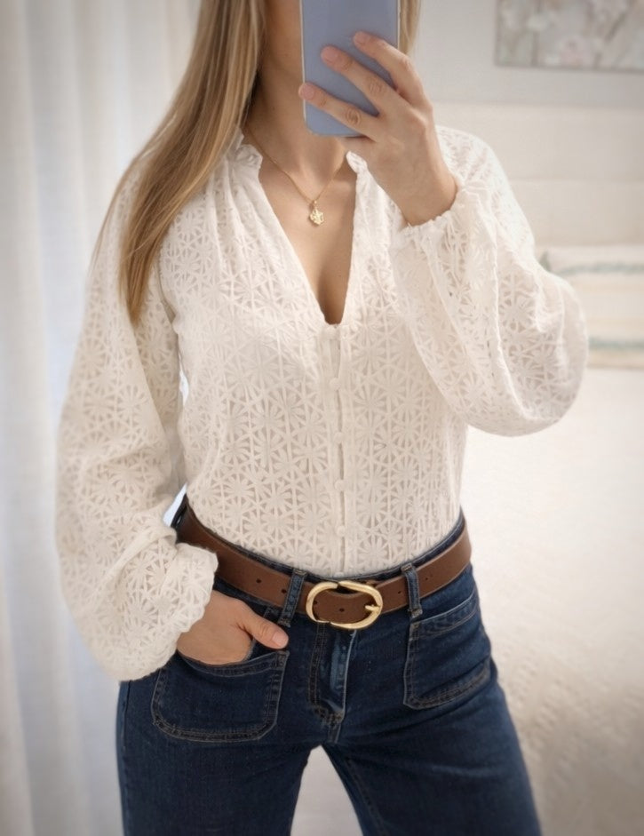 Blusa calada manga abullonada