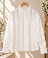 Blusa blanca de encaje Blusa blanca de algodón con encaje bordado, cuello alto y manga larga 