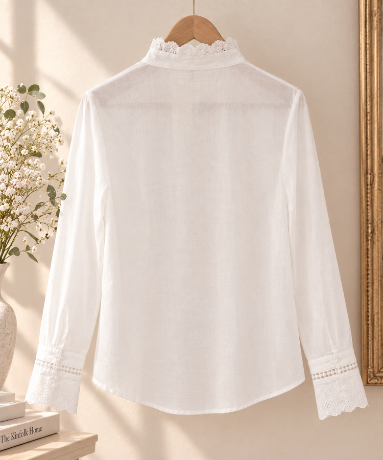 Blusa blanca de encaje Parte trasera de blusa blanca de algodón lisa con manga larga y puños de encaje 