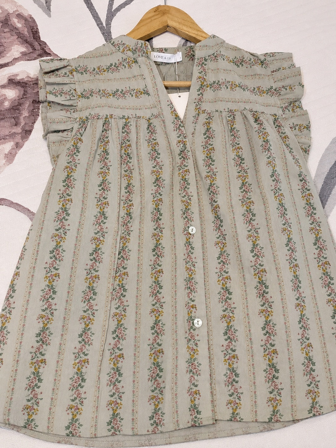 Blusa Floral con Volantes Verde